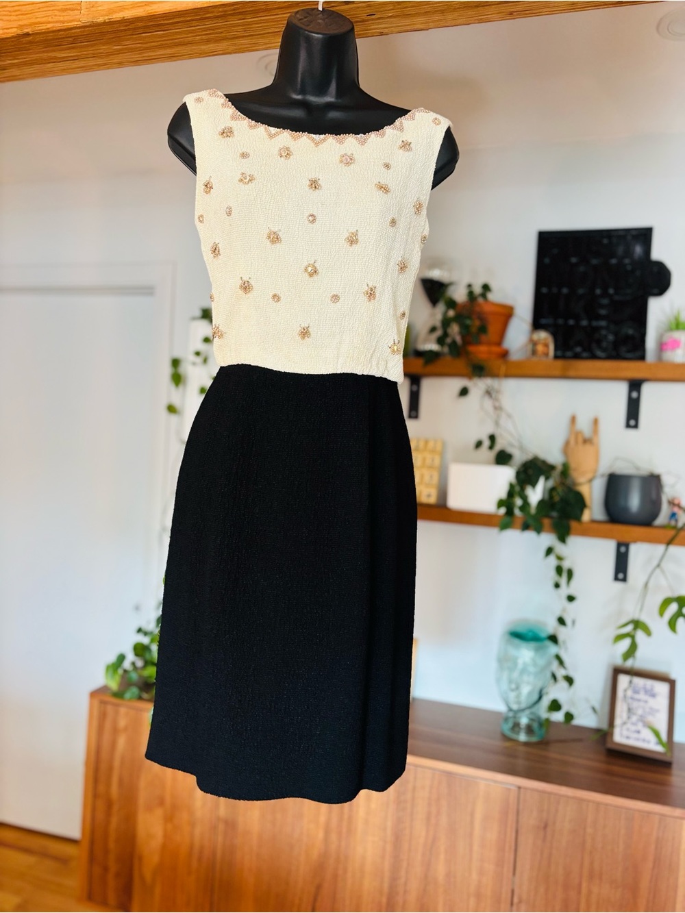 1940-1950s Vintage Rima London Beaded Two-Tone Cocktail Dress - Size 10 (M) - Picture 2 of 14